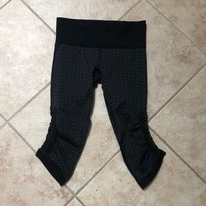 Lululemon crop leggings size 4